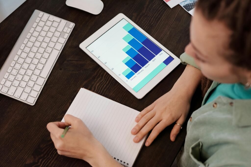 SEO consultant analyzing graph